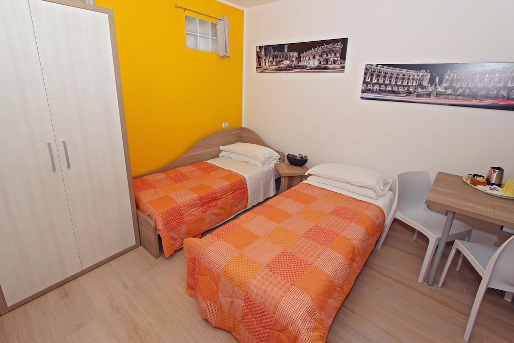 Large Single Room,68681168:JPEG