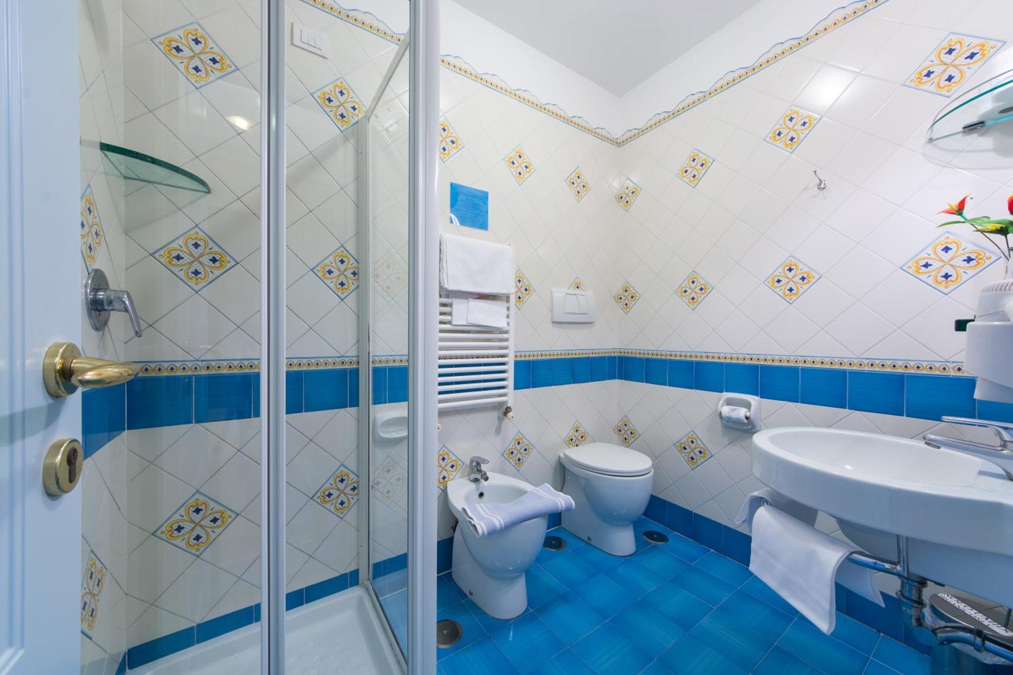 Double Room with Balcony,1655275051:JPEG