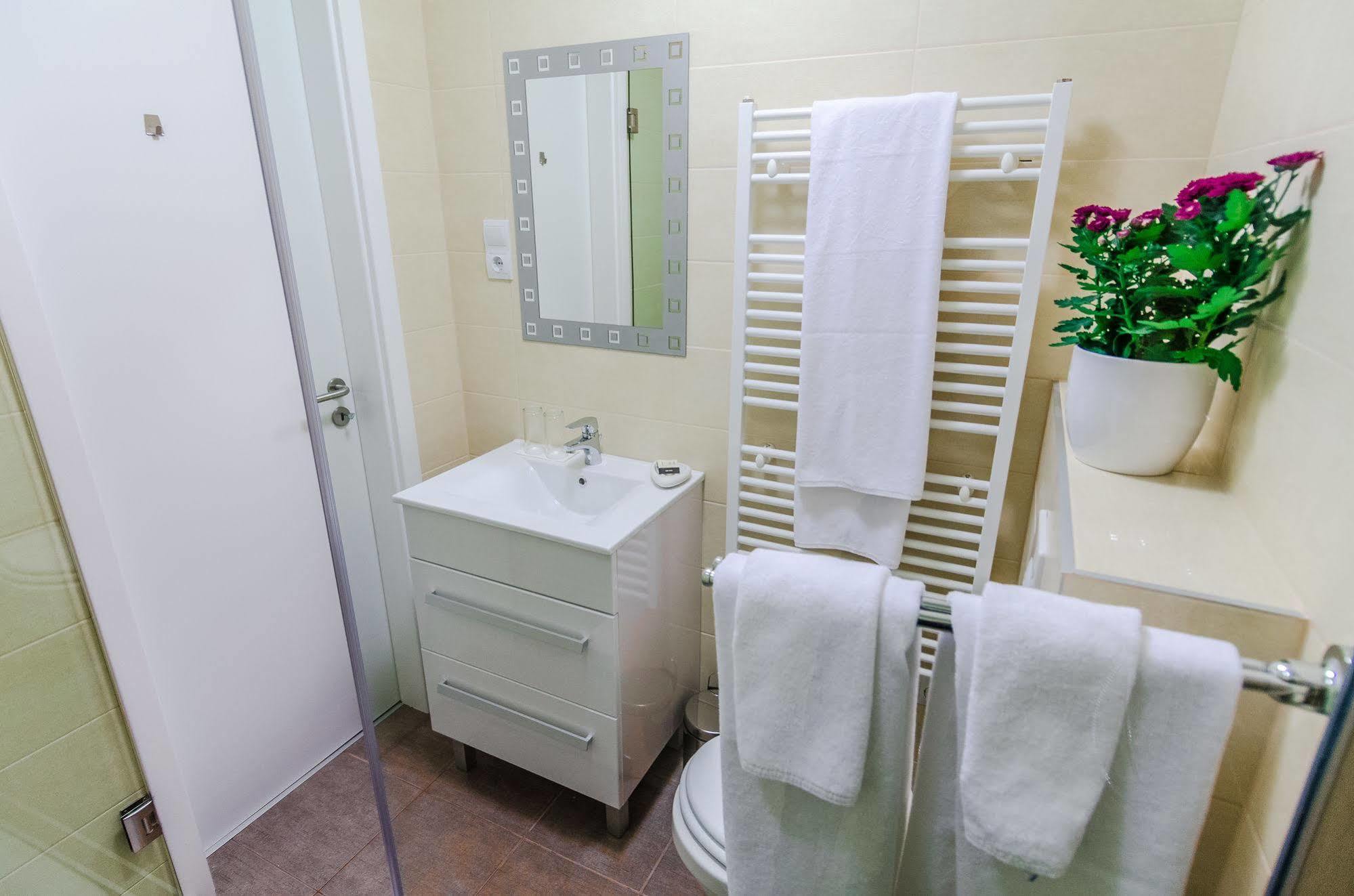 Large Twin Room