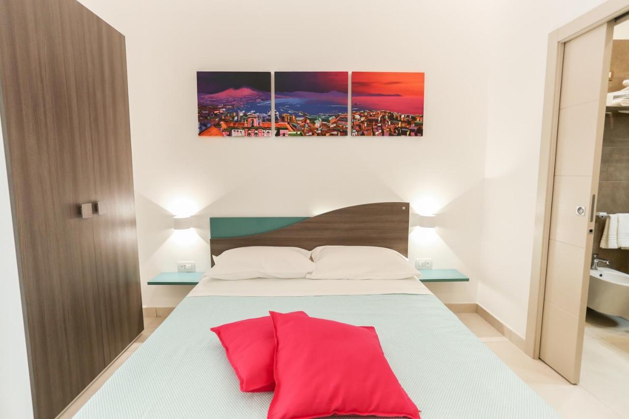 Deluxe Triple Room,695780979:JPEG
