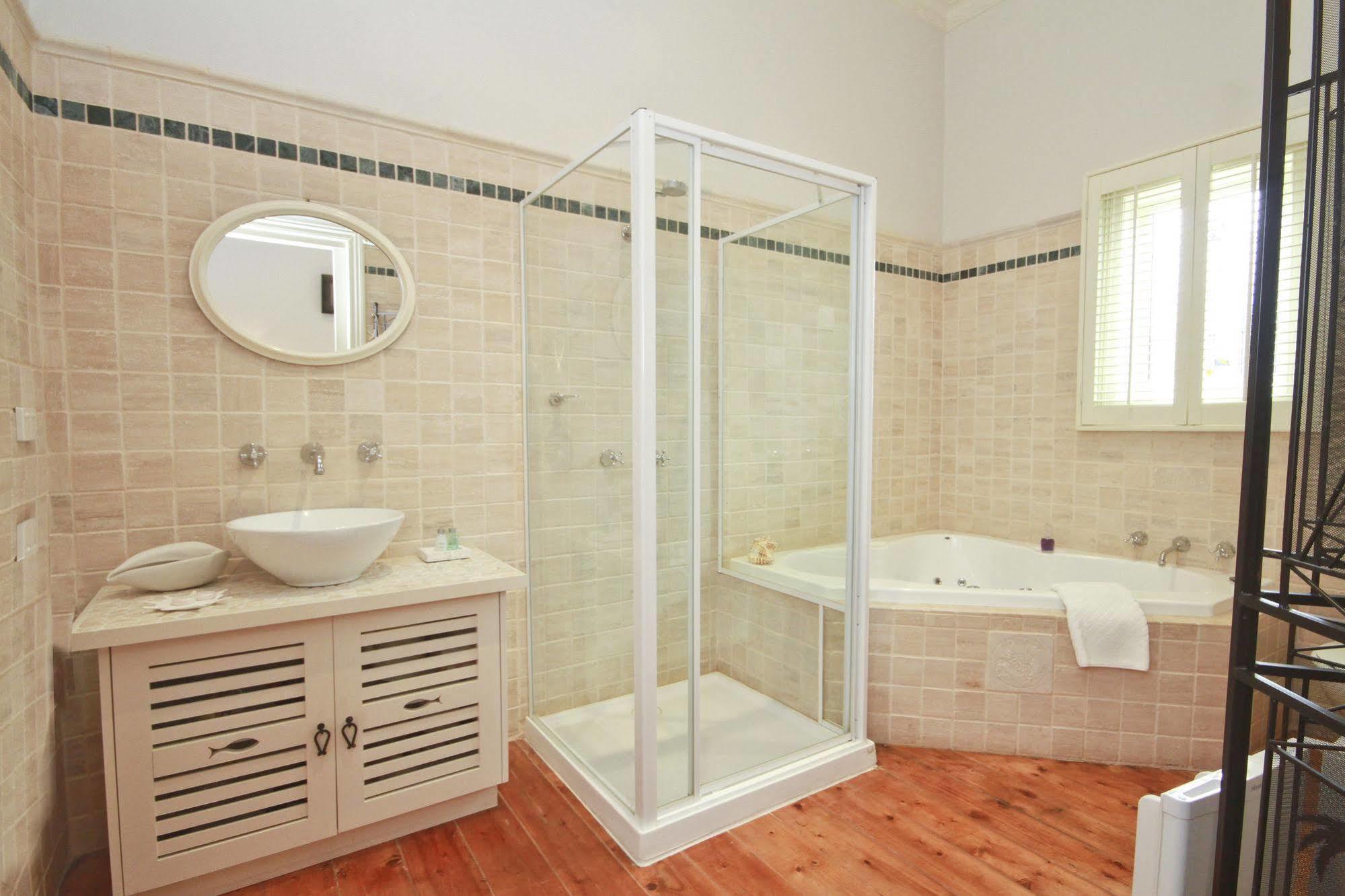 Indira Double Room with Spa Bath