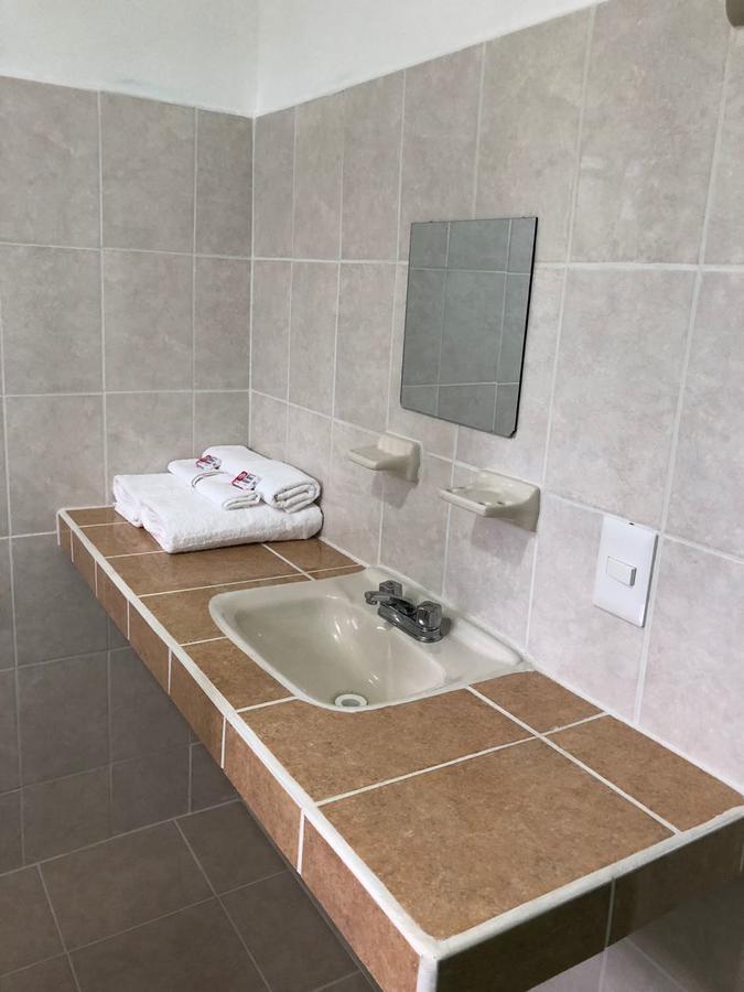 Habitación Triple Confort con ducha