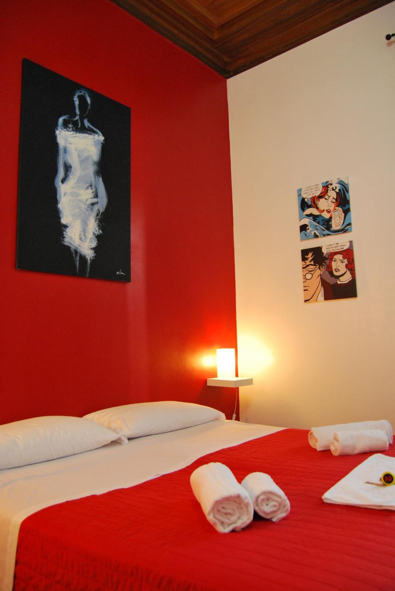 Doppel-/Zweibettzimmer mit privatem, externem Bad