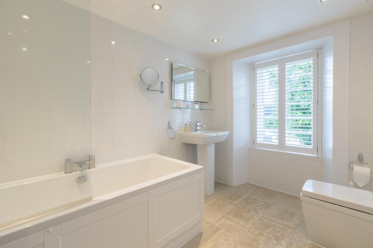 Deluxe Double Room with Lake View