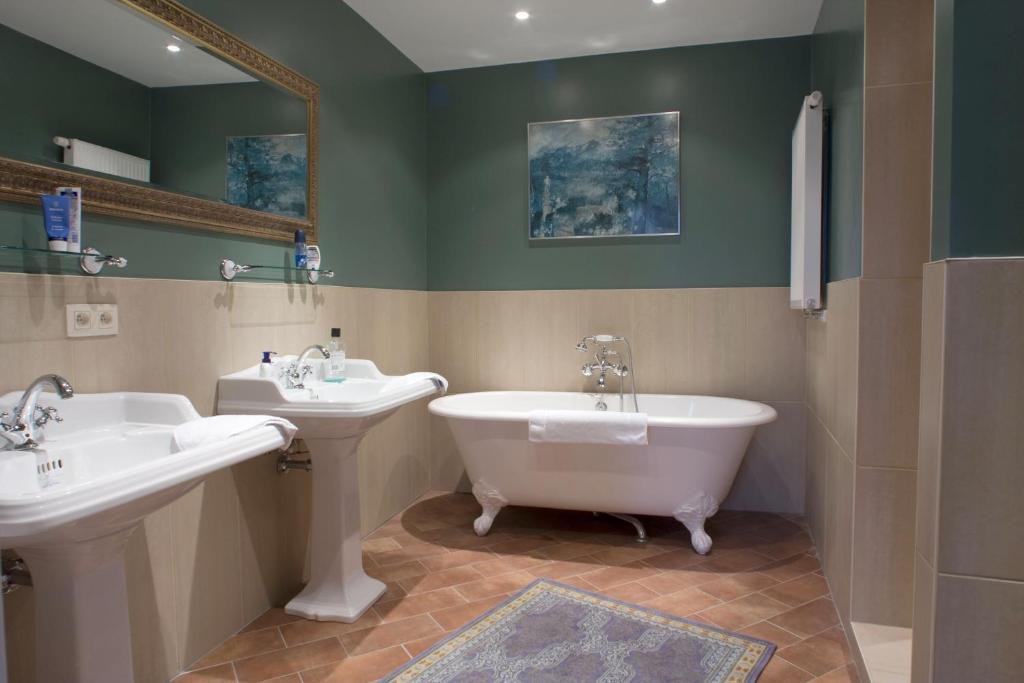 Luxury Suite