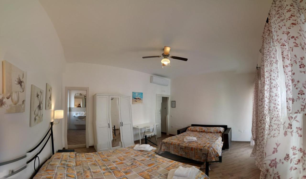 Triple Room,725519086:JPEG