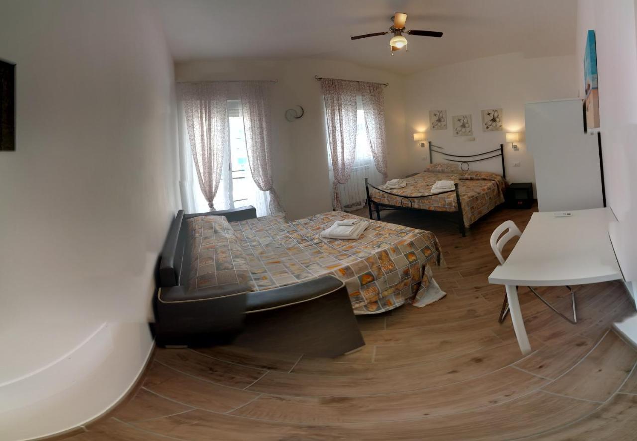Triple Room Private Bathroom