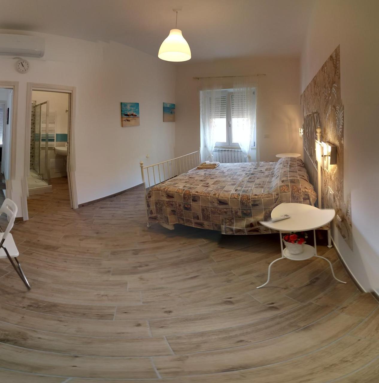 Double Room Private Bathroom