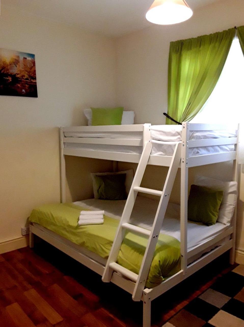 Triple Room with Shared Bathroom