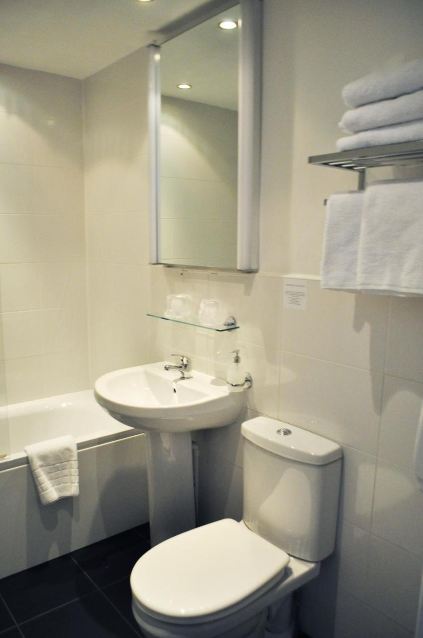 Triple Room,727559005:JPEG