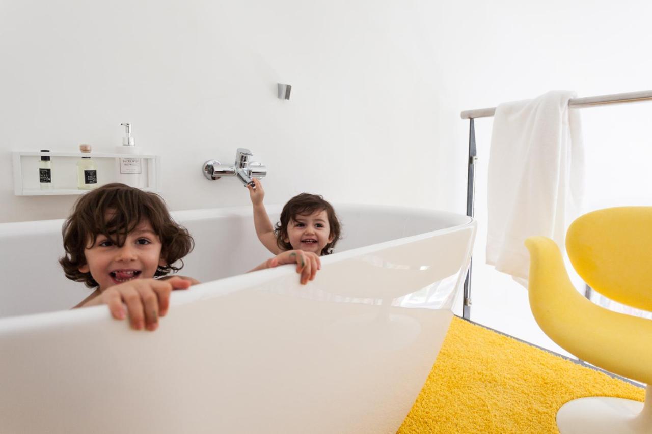 Deluxe Double Room Bath