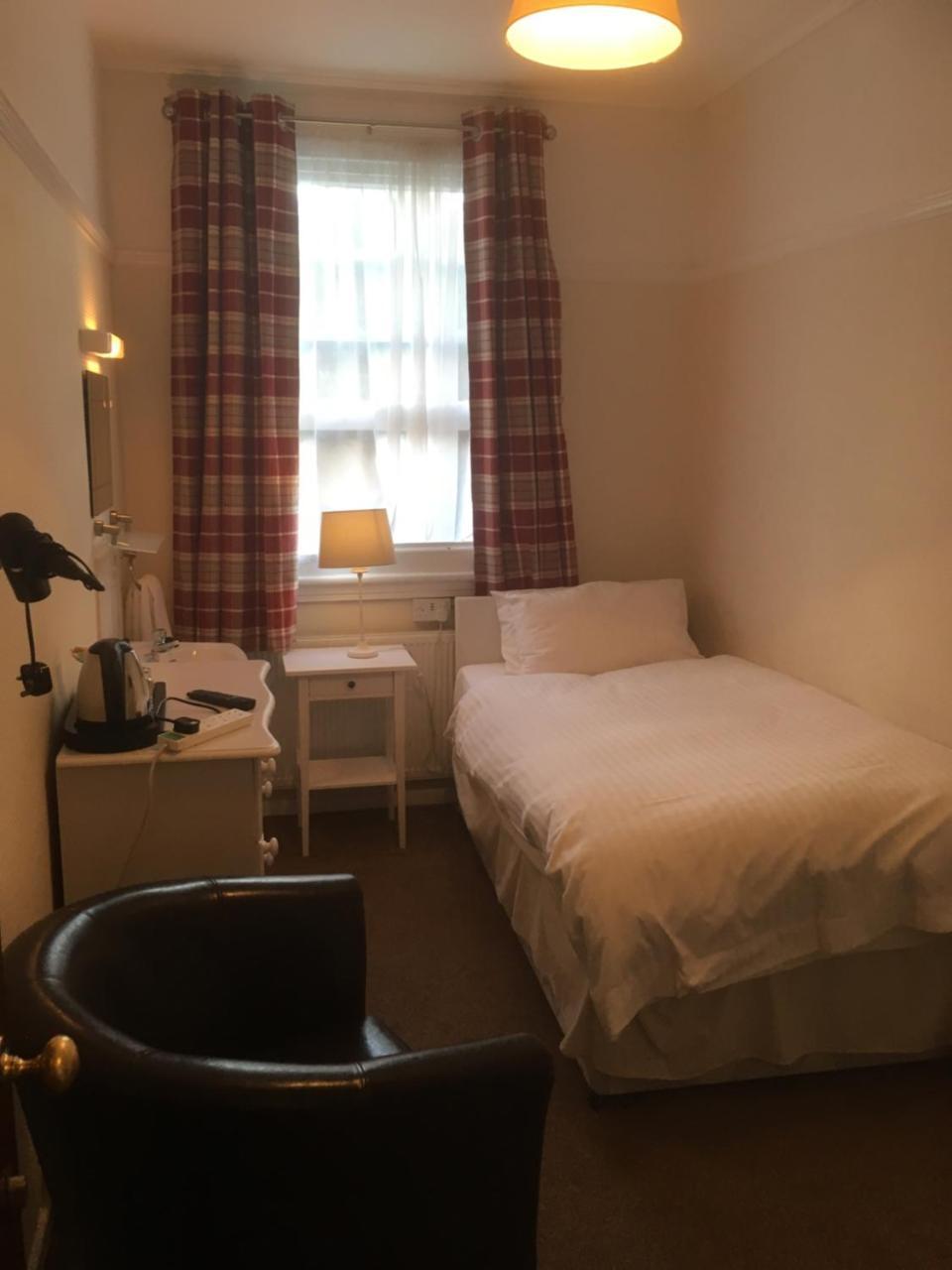 Single Room with Private External Bathroom