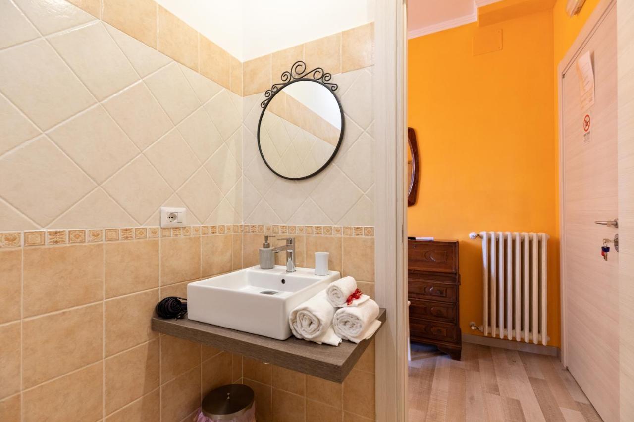 Double Room with Private Bathroom,738775912:JPEG