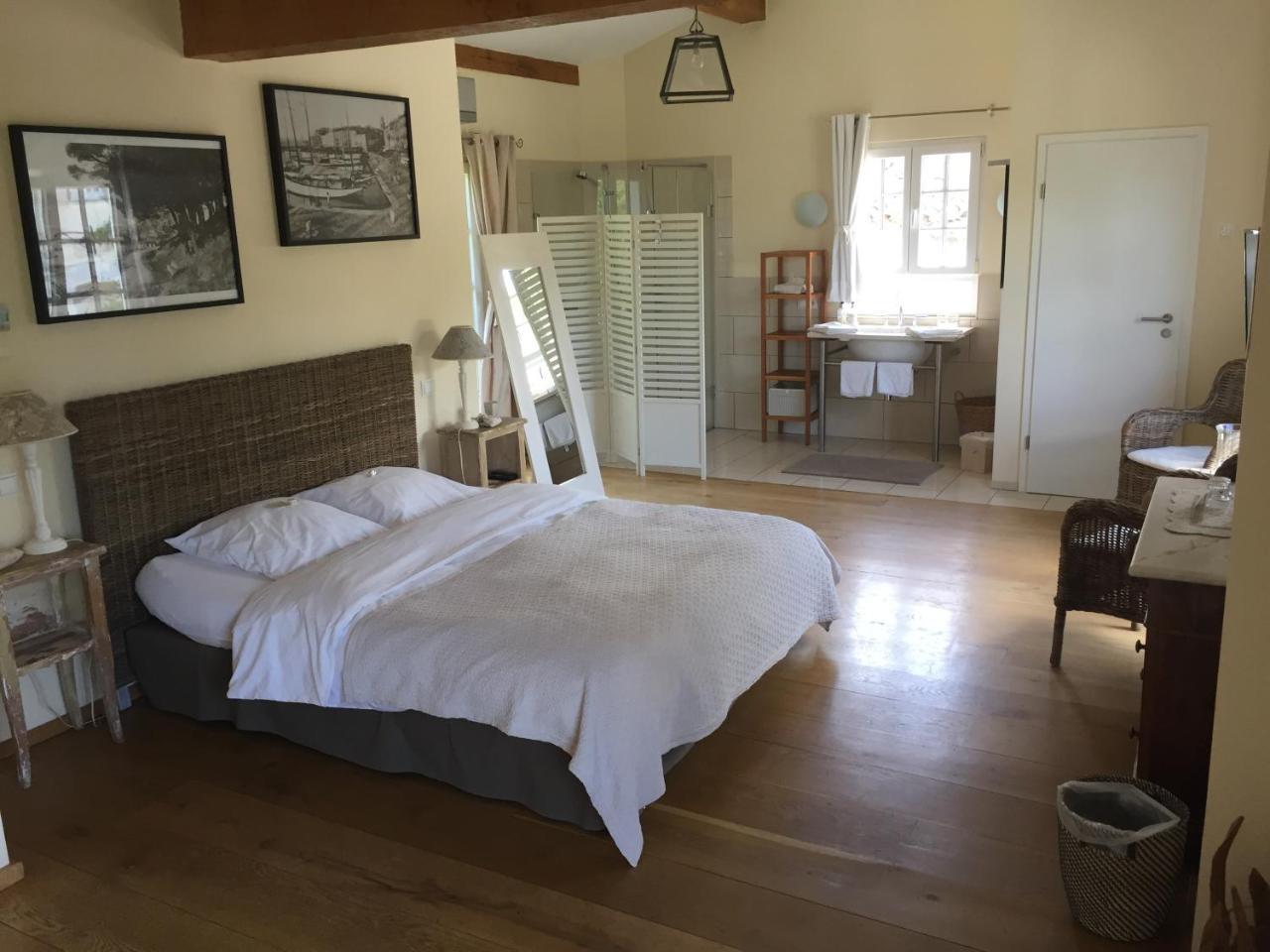 Superior Double Room with Balcony and Pool View 4 - 36 sqm