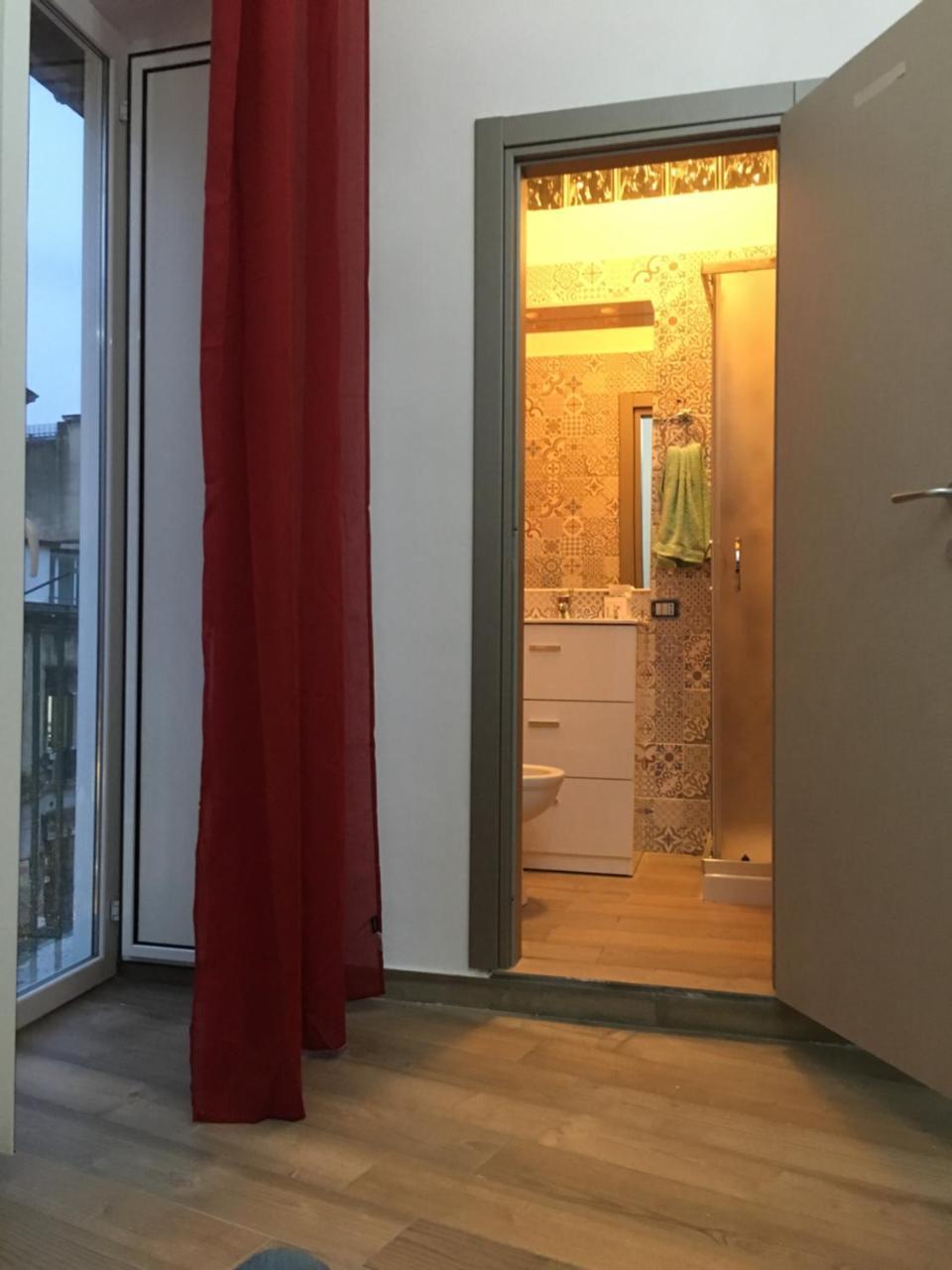 Quadruple Room Bathroom,755127700:JPEG