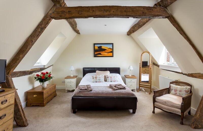 Deluxe Double Room Bath,1491568573:JPEG