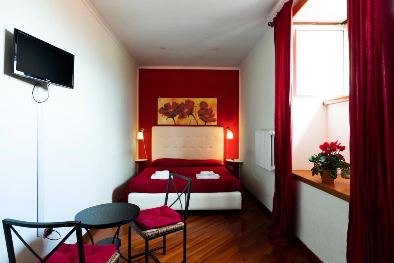 Double Room with Private External Bathroom,779514228:JPEG