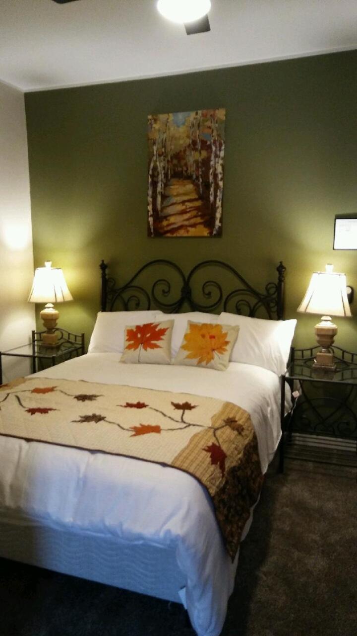 Deluxe Queen Room