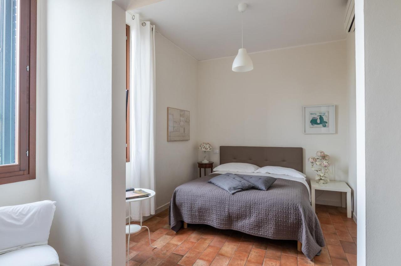 Large Double Room,766061743:JPEG