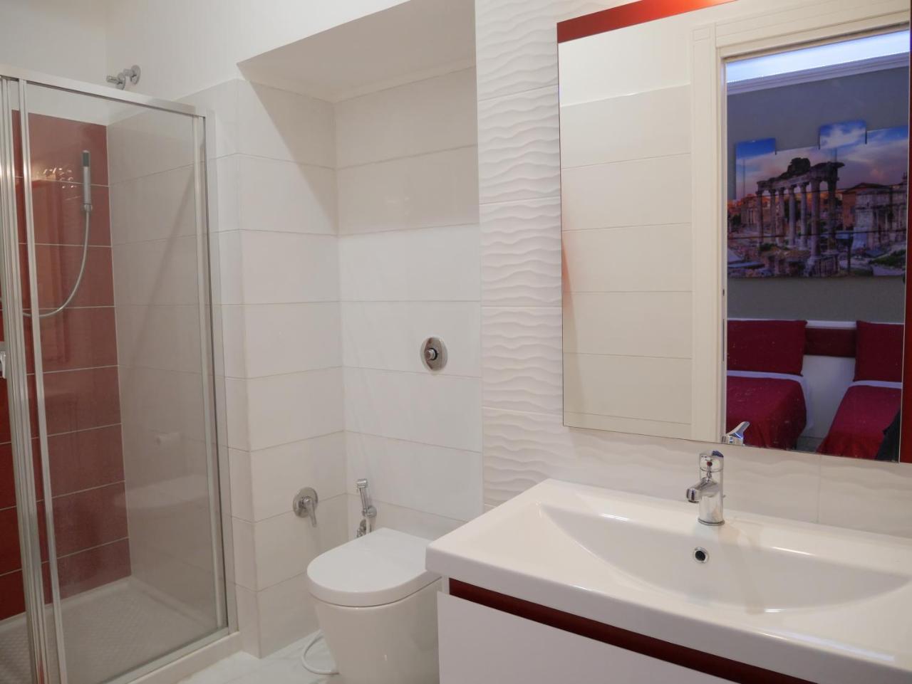 Double or Twin Room Private Bathroom,768096139:JPEG