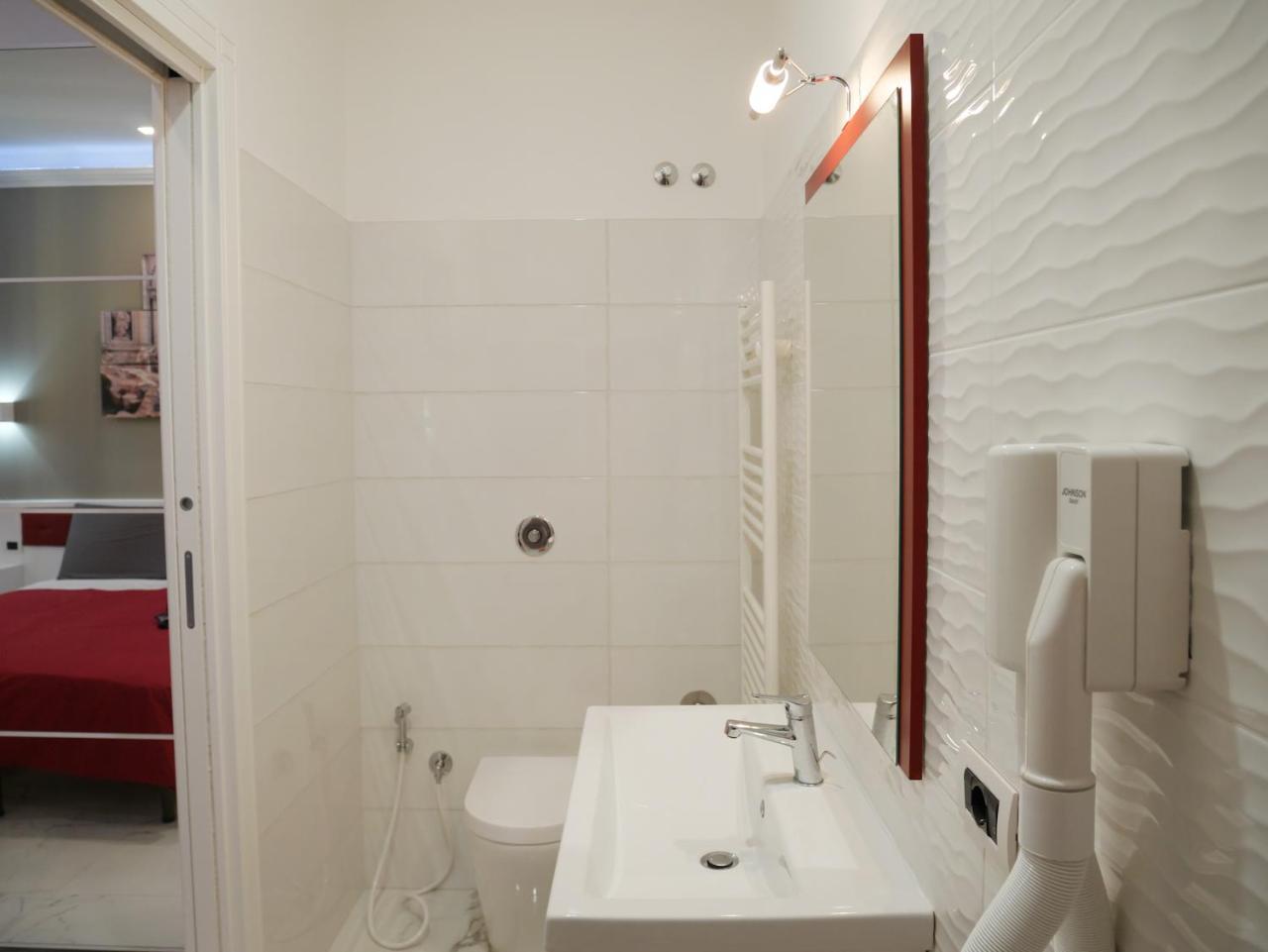 Double or Twin Room Private Bathroom