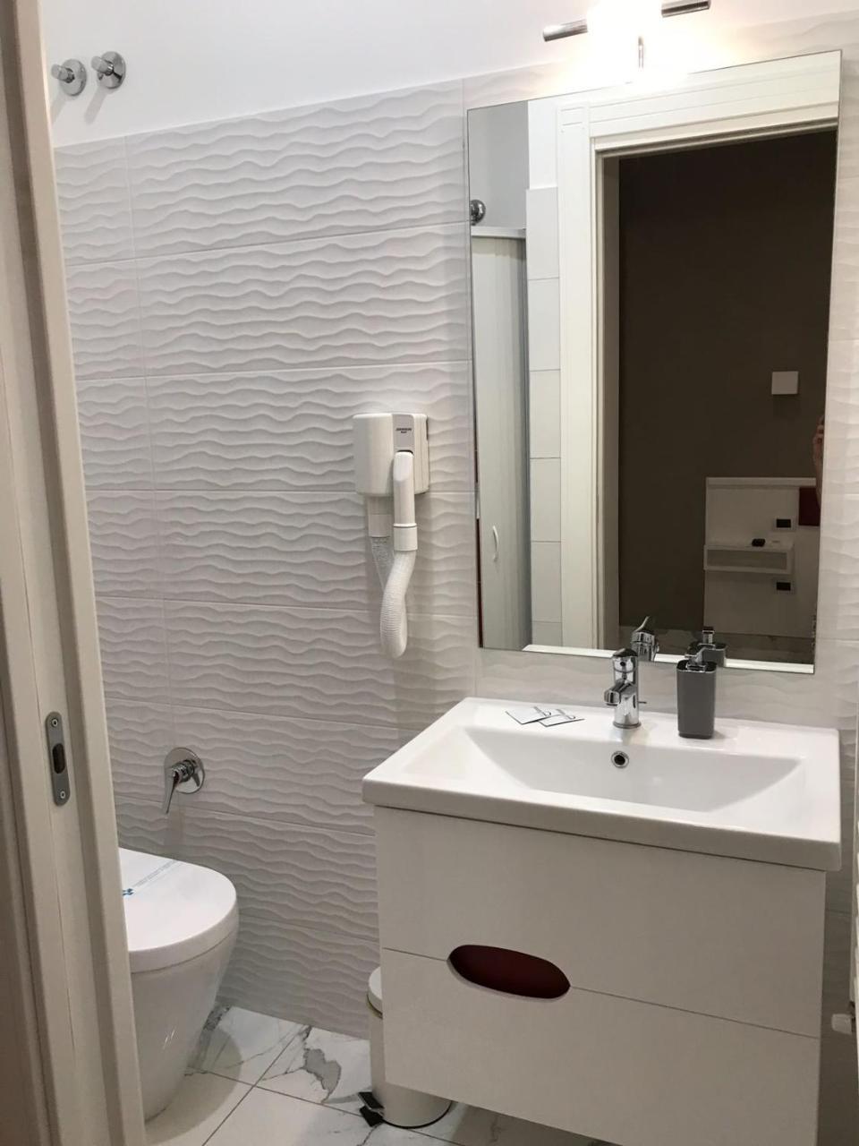 Double or Twin Room Private Bathroom