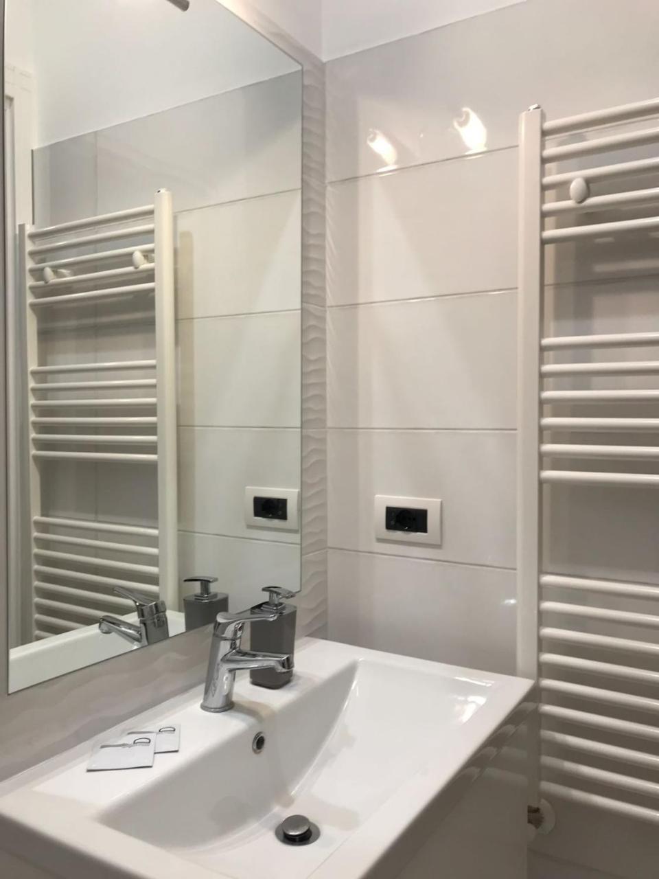 Double or Twin Room Private Bathroom