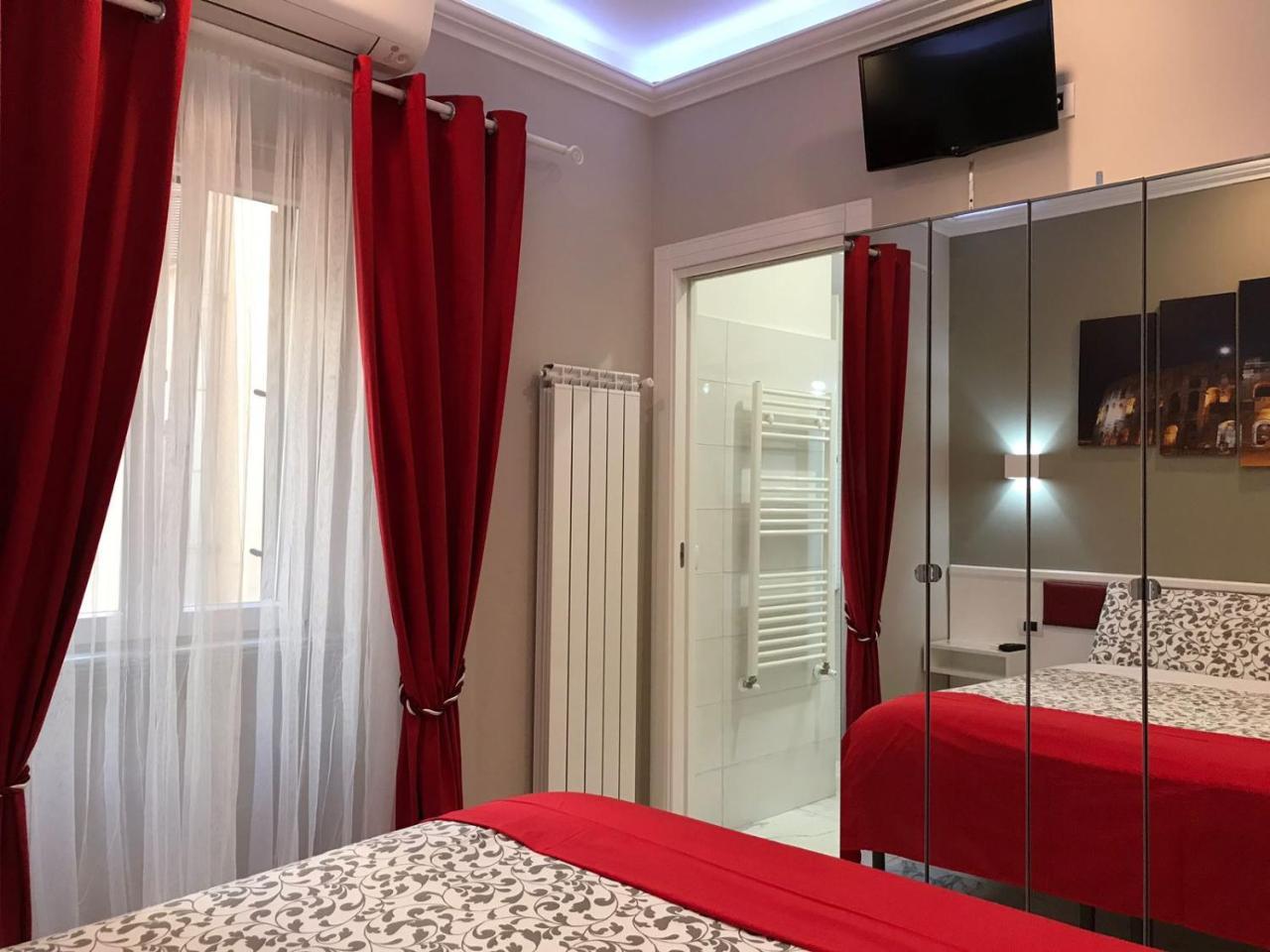 Double or Twin Room Private Bathroom