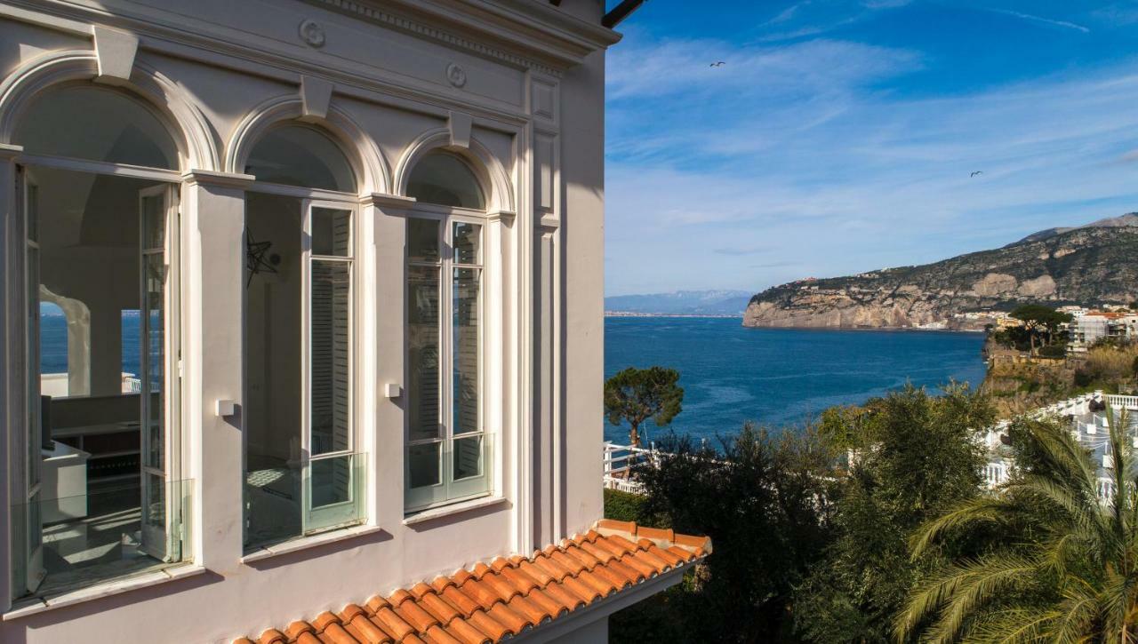 King Suite Sea View