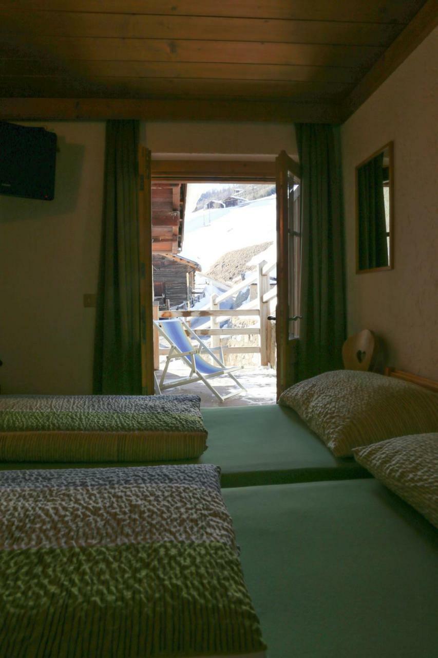 Camera Matrimoniale/Doppia con Letti Singoli con Vista Montagna