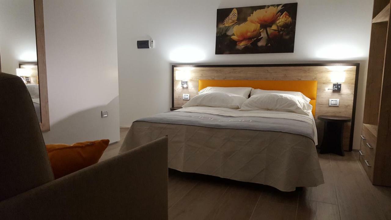 Triple Room,787021434:JPEG