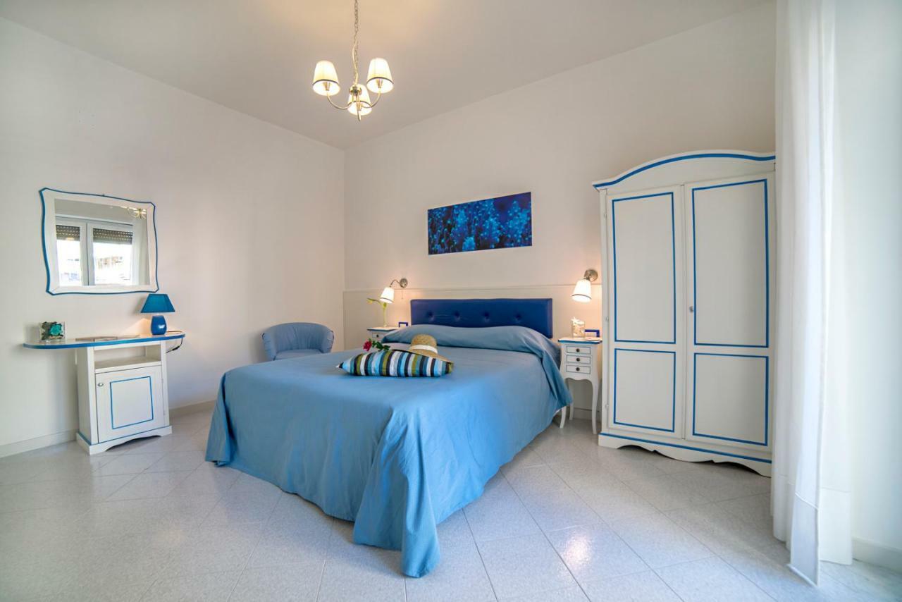 Large Double or Twin Room