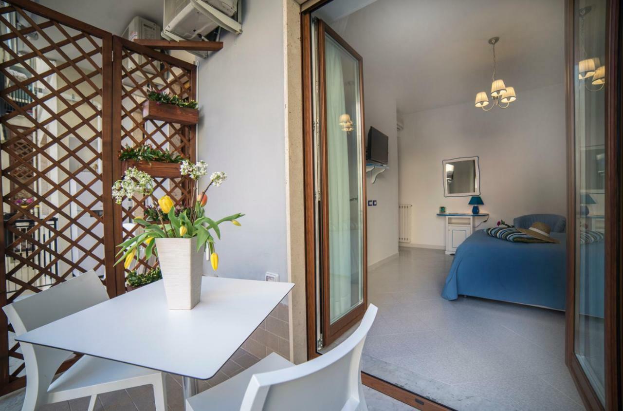 Large Double or Twin Room