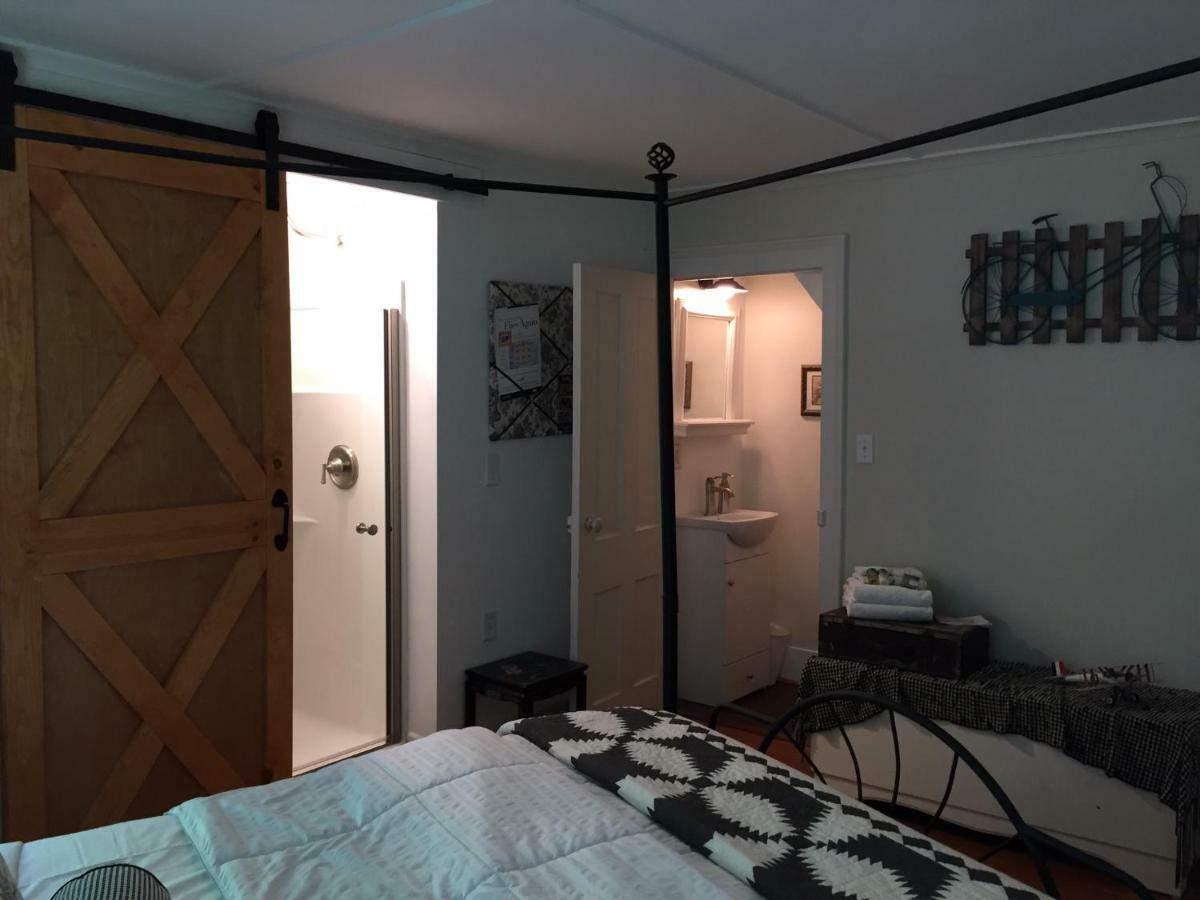 Queen Room with Garden View