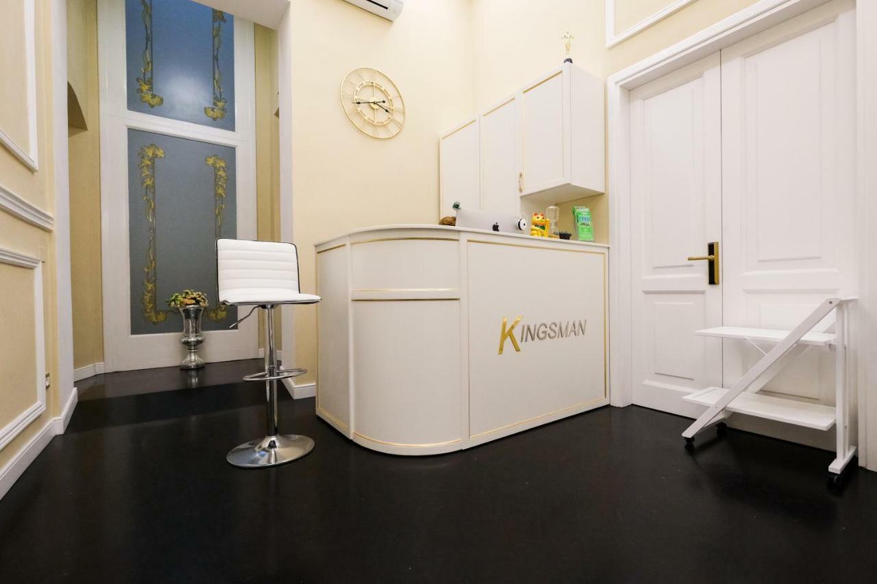 King Room