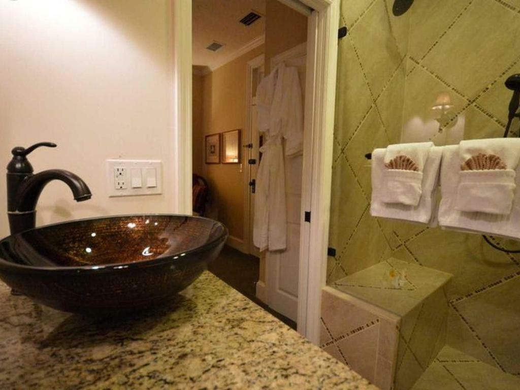 King Room,1011797875:JPEG