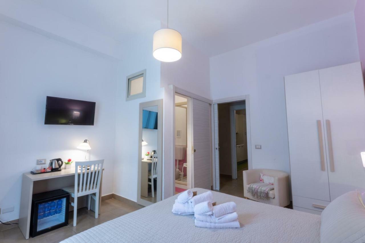 Double or Twin Room Private Bathroom