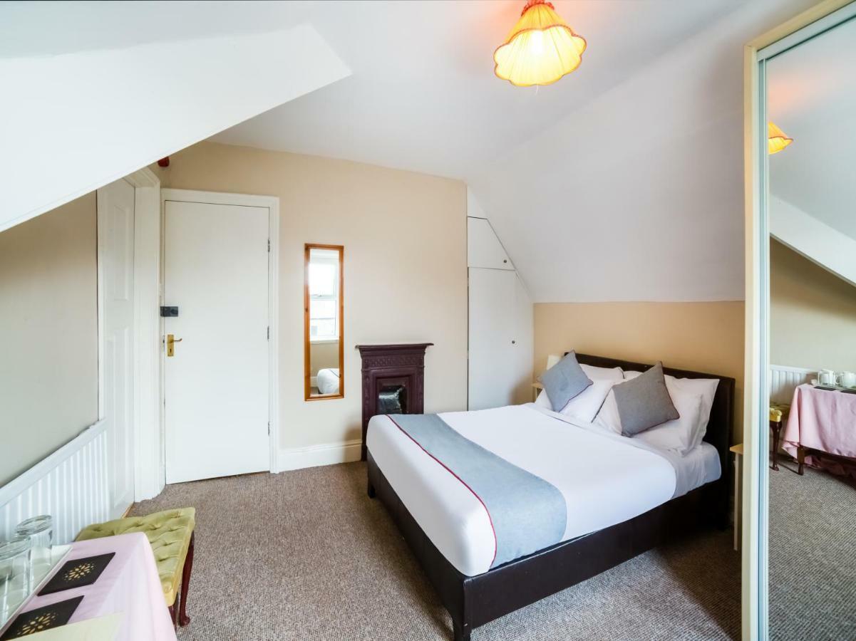 Deluxe Double Room with Shower