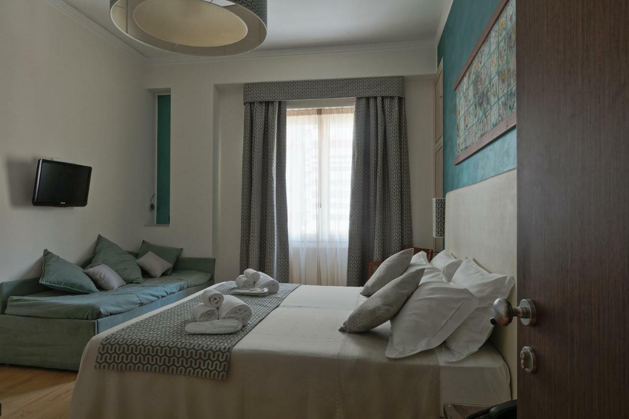 Junior Suite and Spa,799192494:JPEG