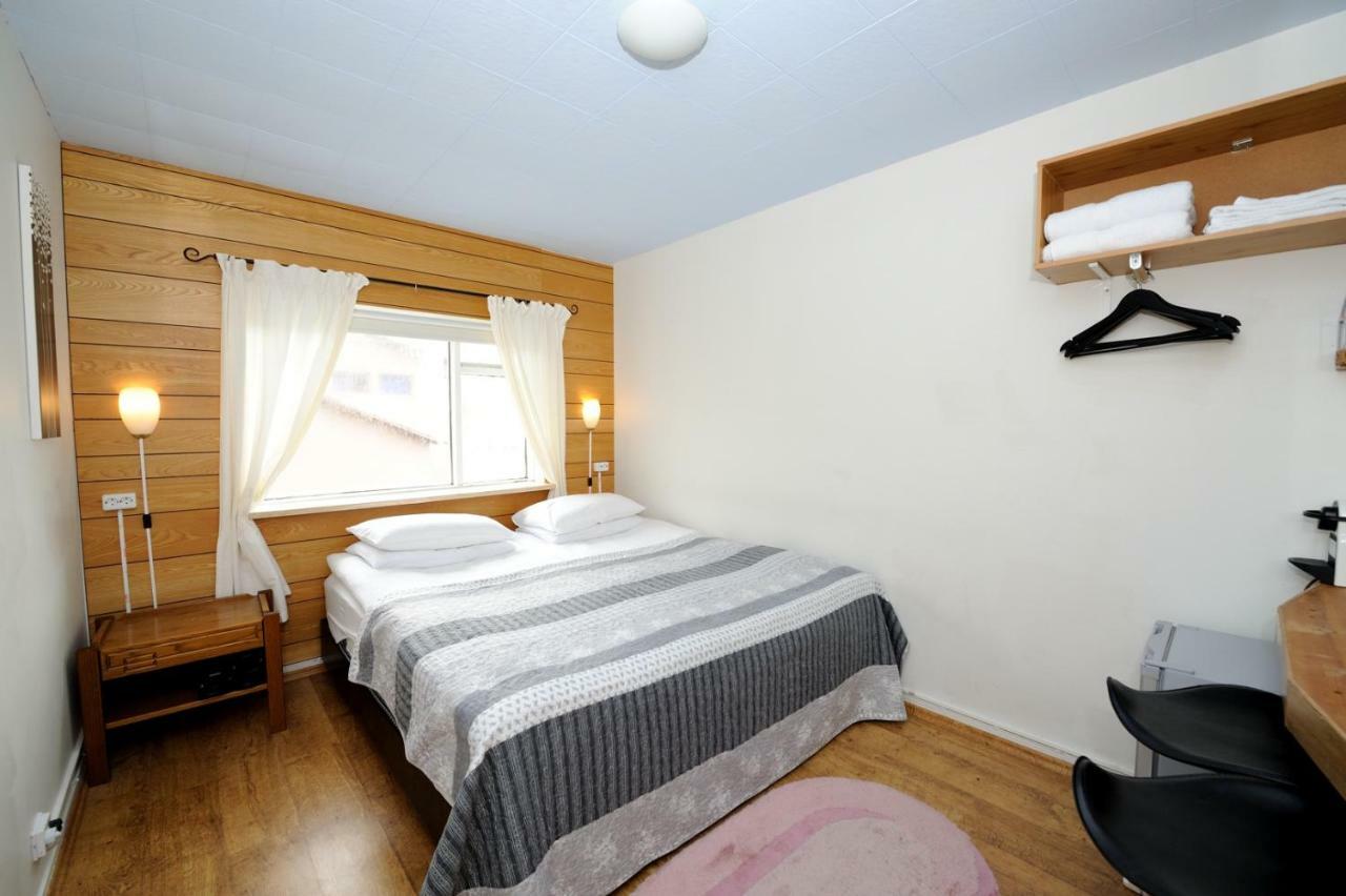 Double or Twin Room with Mountain View