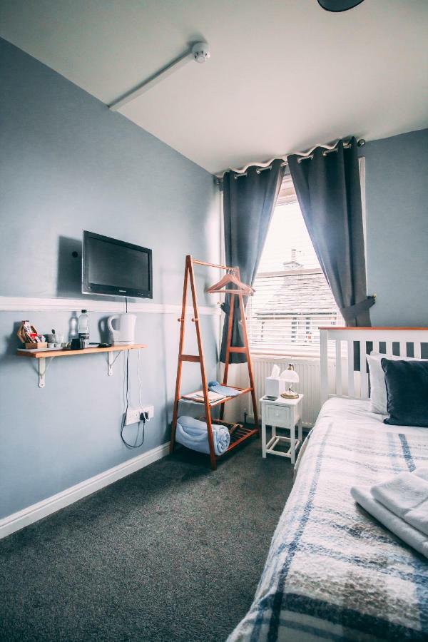 Single Room,807253809:JPEG