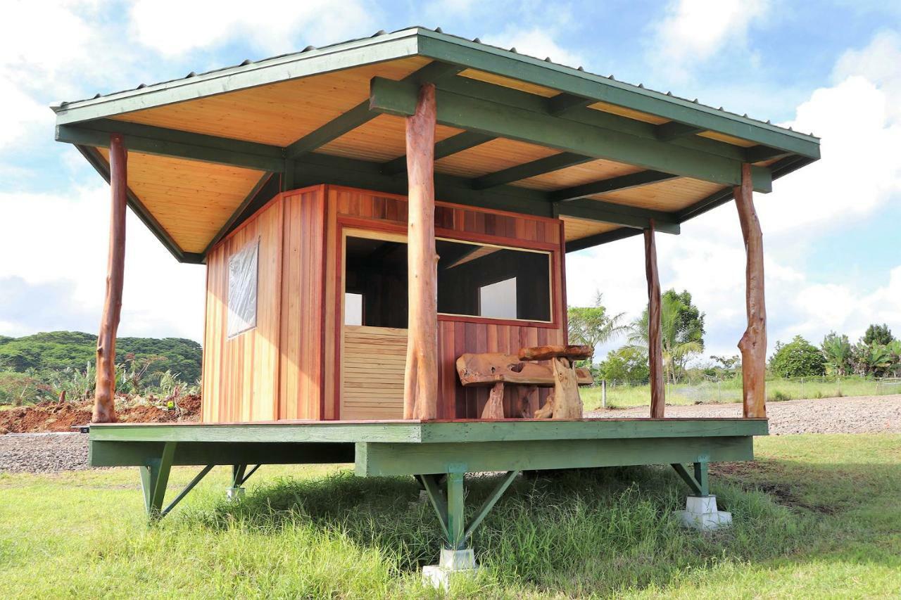 Oceanview Cabin - Limited Electricity / Shared Bathroom