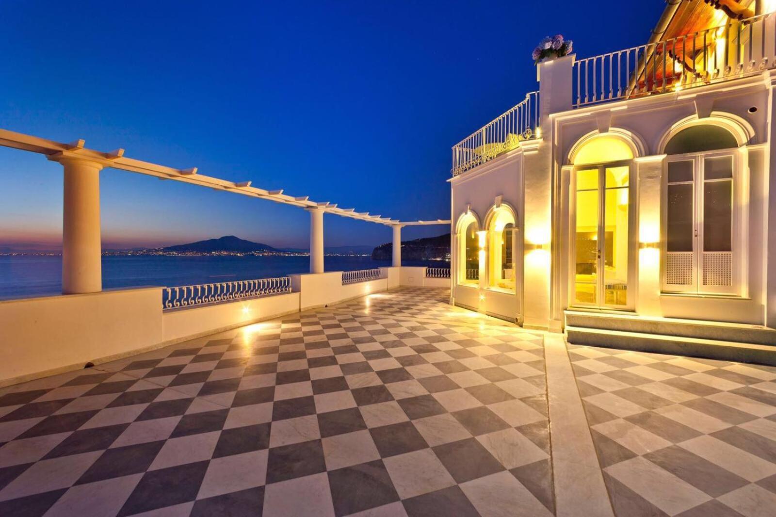 King Suite Sea View