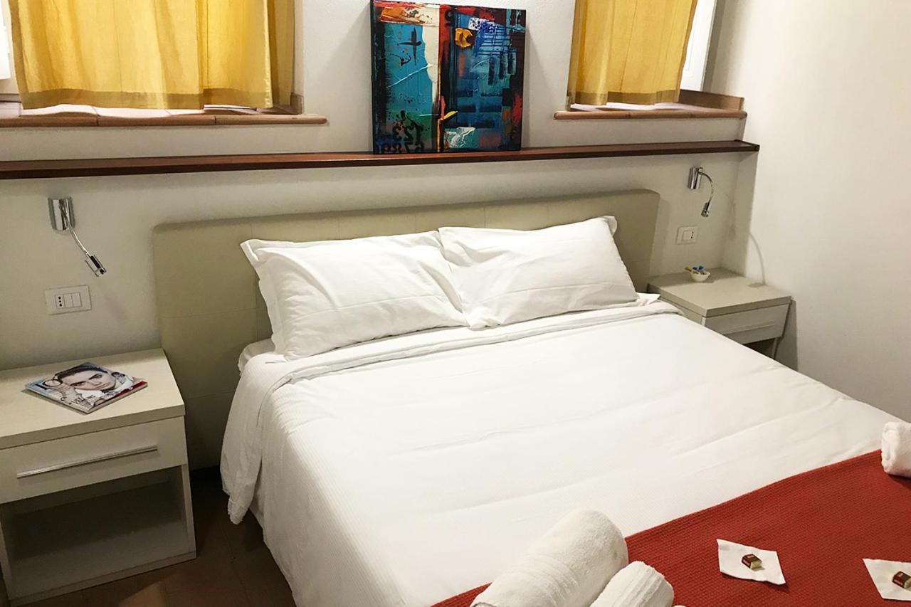 Double or Twin Room Private Bathroom