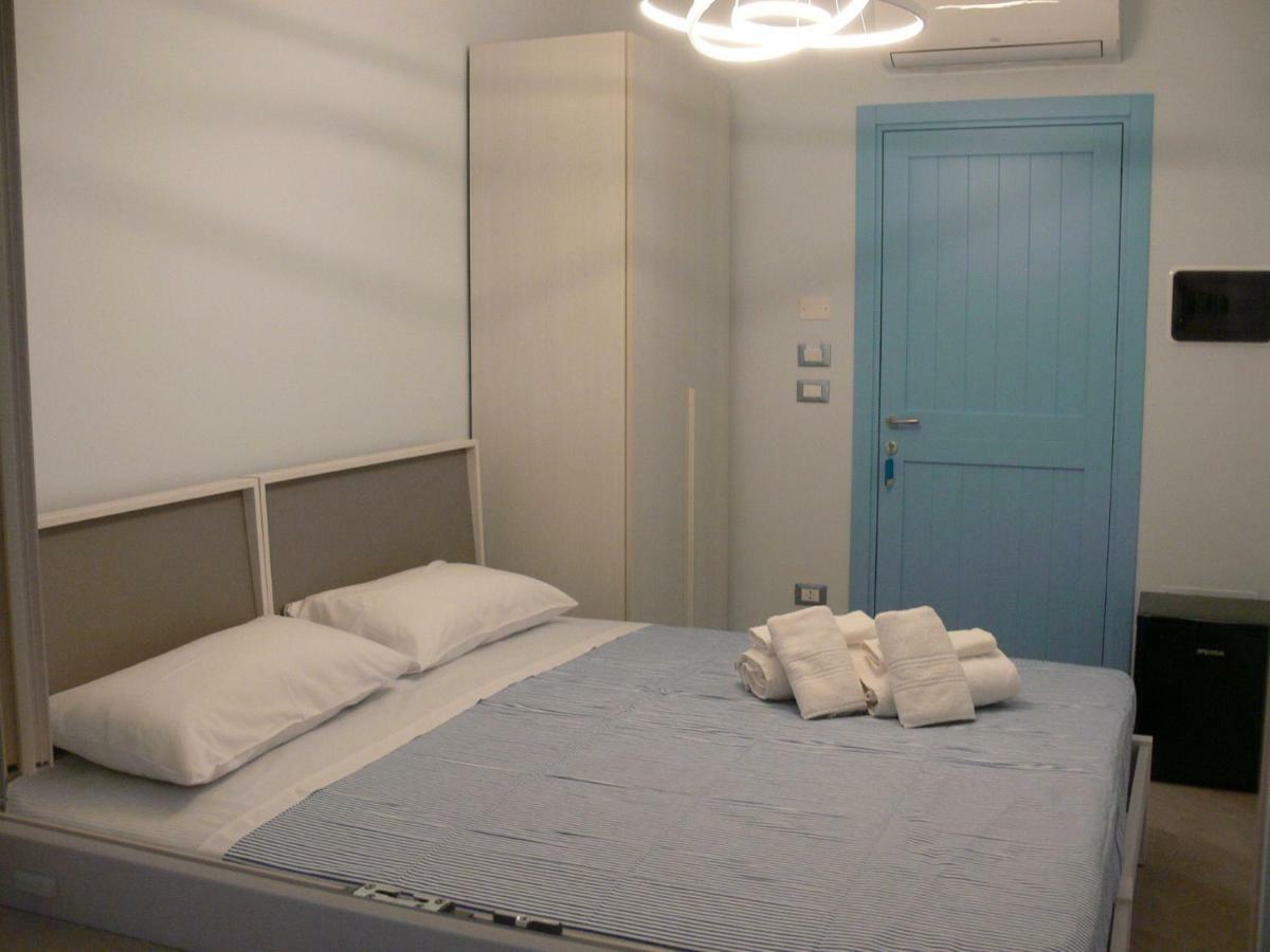 Double Room Private External Bathroom