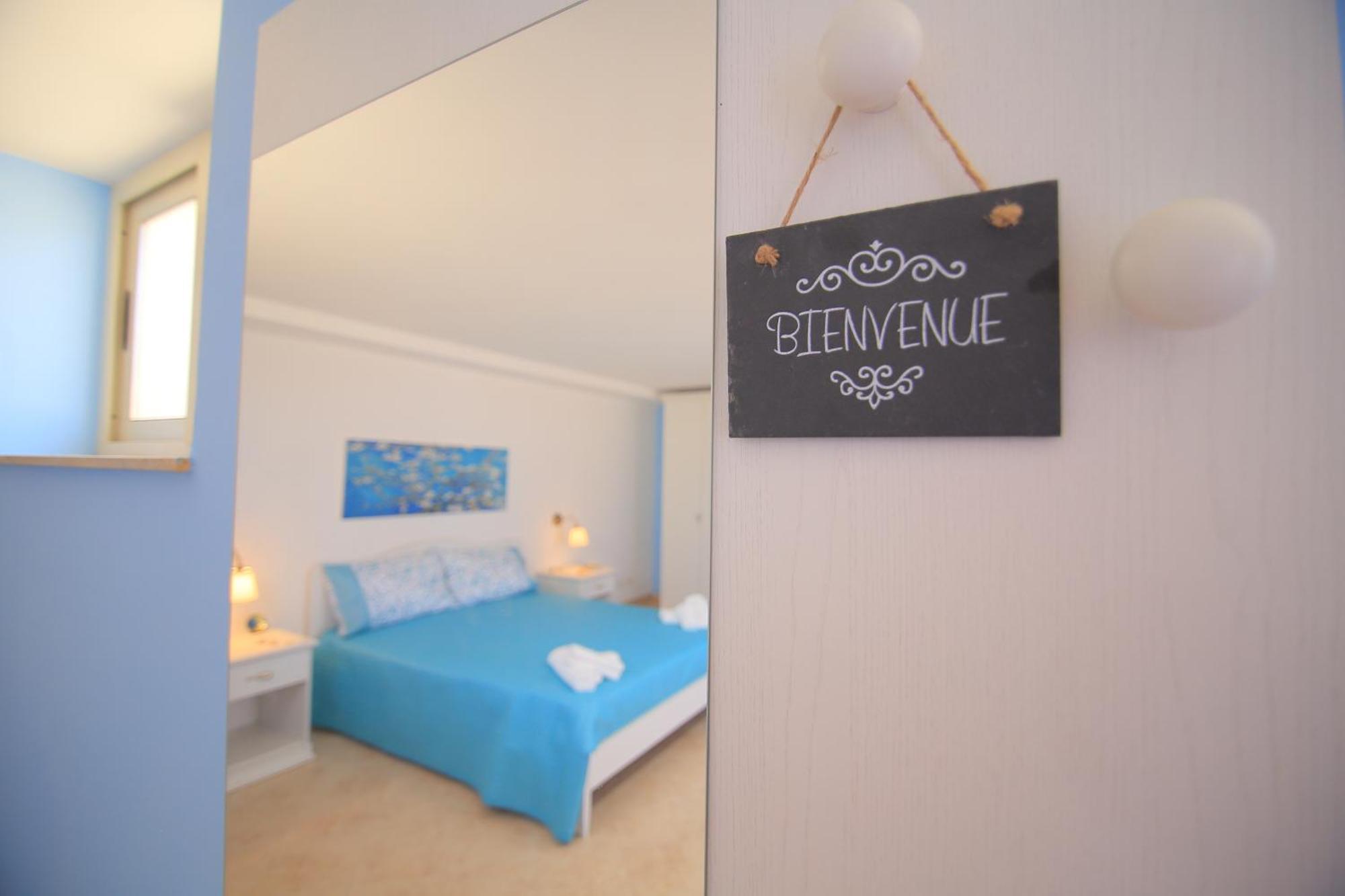 Suite with Terrace and Private Bathroom,825565220:JPEG