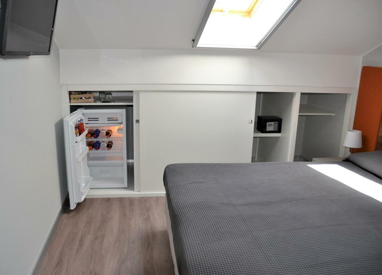 Double or Twin Room Sea View