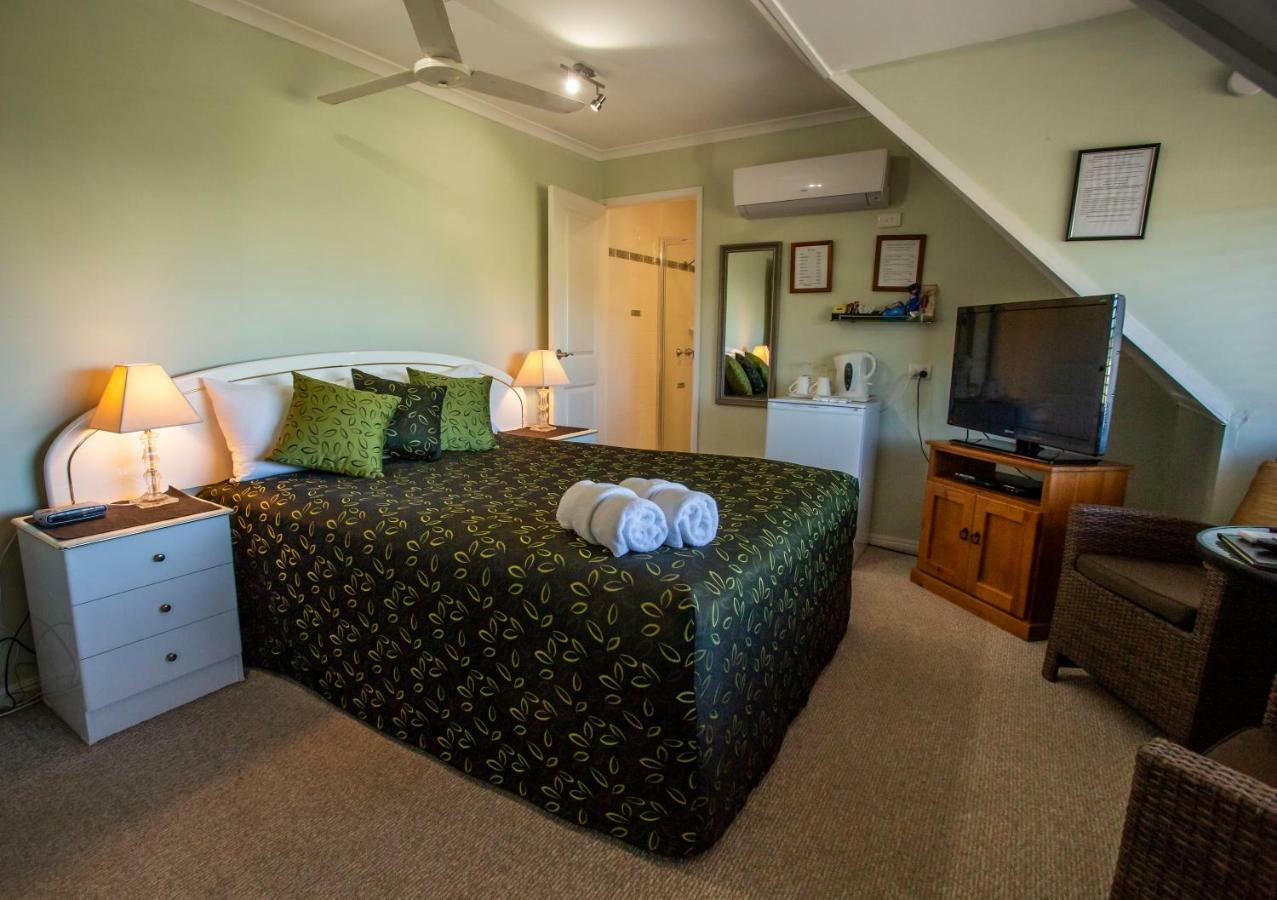 Standard Double Room - Top Floor,834057509:JPEG