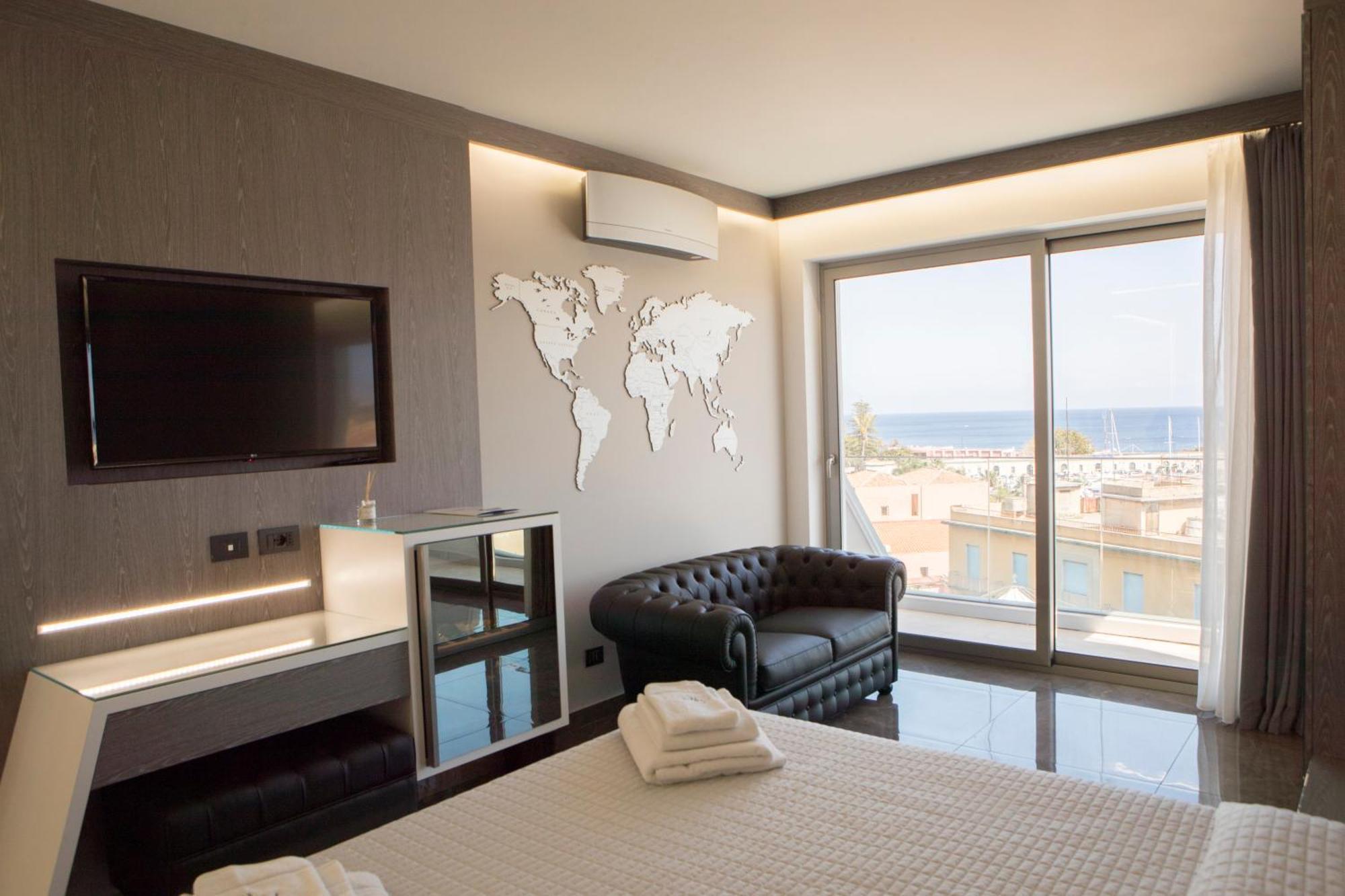 Deluxe Suite Sea View