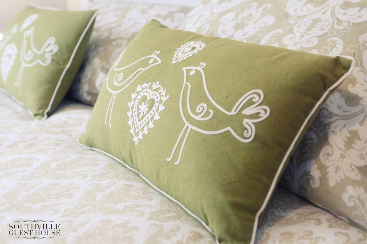 Family Room with Private Bathroom,850696289:JPEG